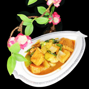 Légumes et tofu sautés au basilic Thaï curry rouge